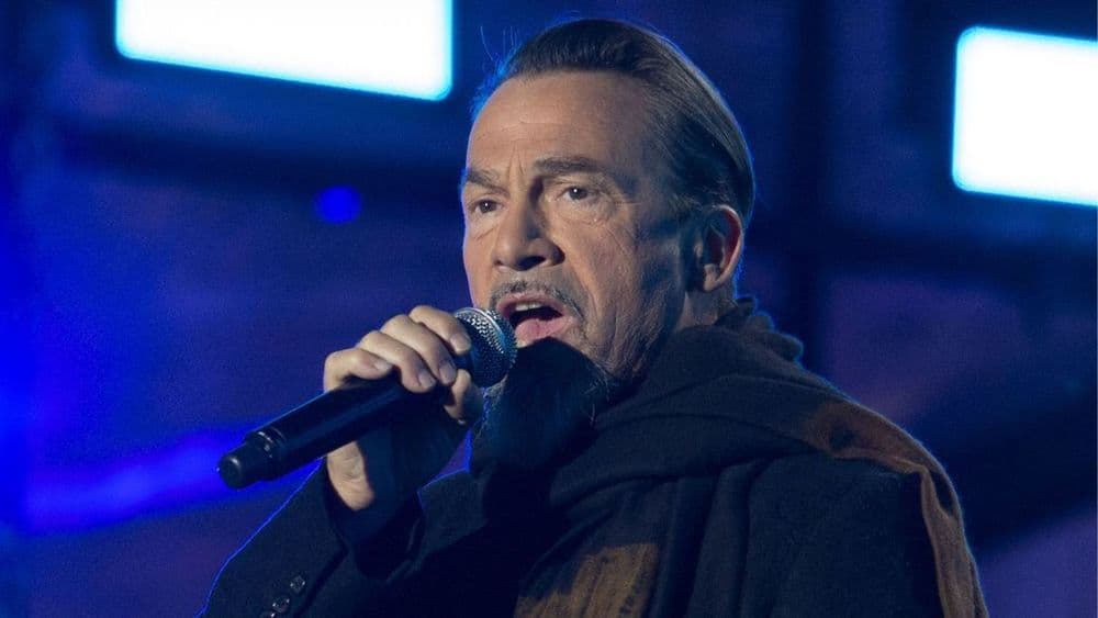 "Elle a rougi" : Vanessa Paradis n’avait que 16 ans, Florent Pagny 27 et Albert de Monaco 30 ! Leur ménage à trois fait encore jaser