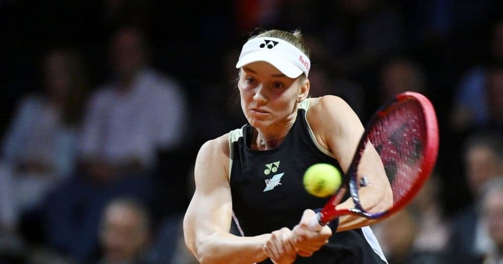 Rybakina frappe fort avant Roland-Garros
