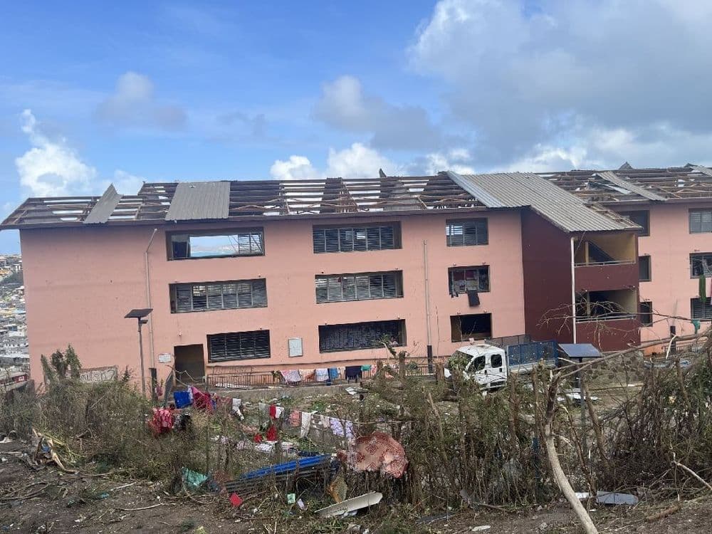 Les enseignants de Mayotte font leur rentrée dans l'incertitude après le cyclone