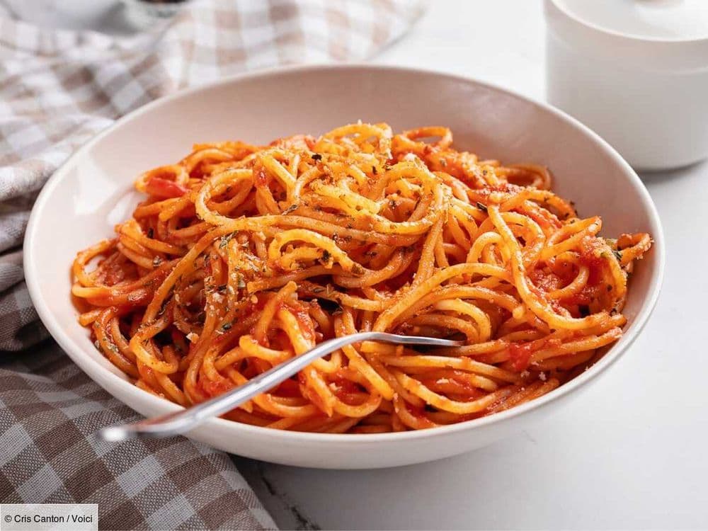 Sauce pour les pâtes à 3 ingrédients : facile et rapide, cette recette italienne est la meilleure !