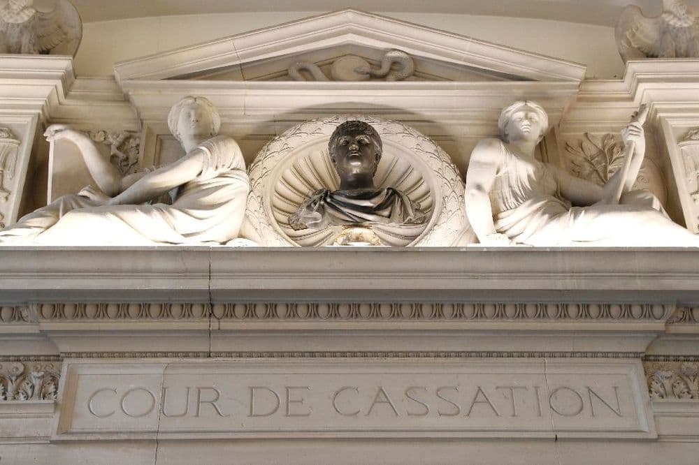 La Cour de cassation condamne BNP Paribas à rembourser un client victime d'une escroquerie téléphonique