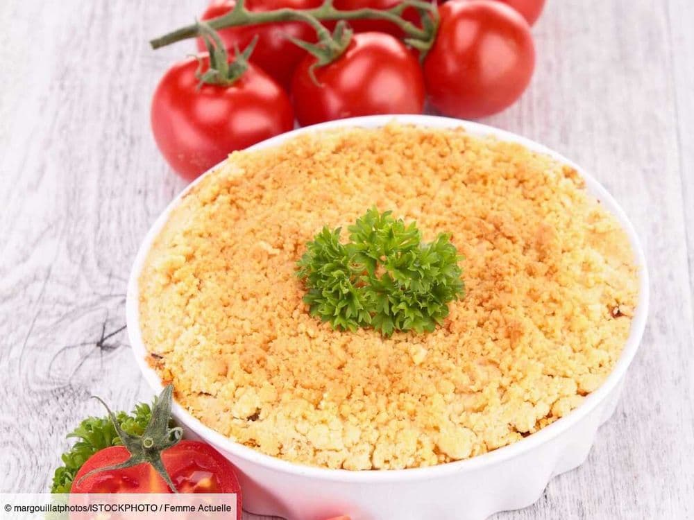 Crumble salé à la tomate : la recette sans prise de tête parfaite pour les dîners d'été