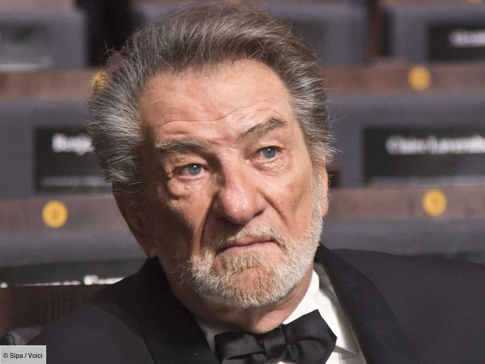 Eddy Mitchell hospitalisé : cette grosse frayeur en raison de sa "pneumonie  sévère"