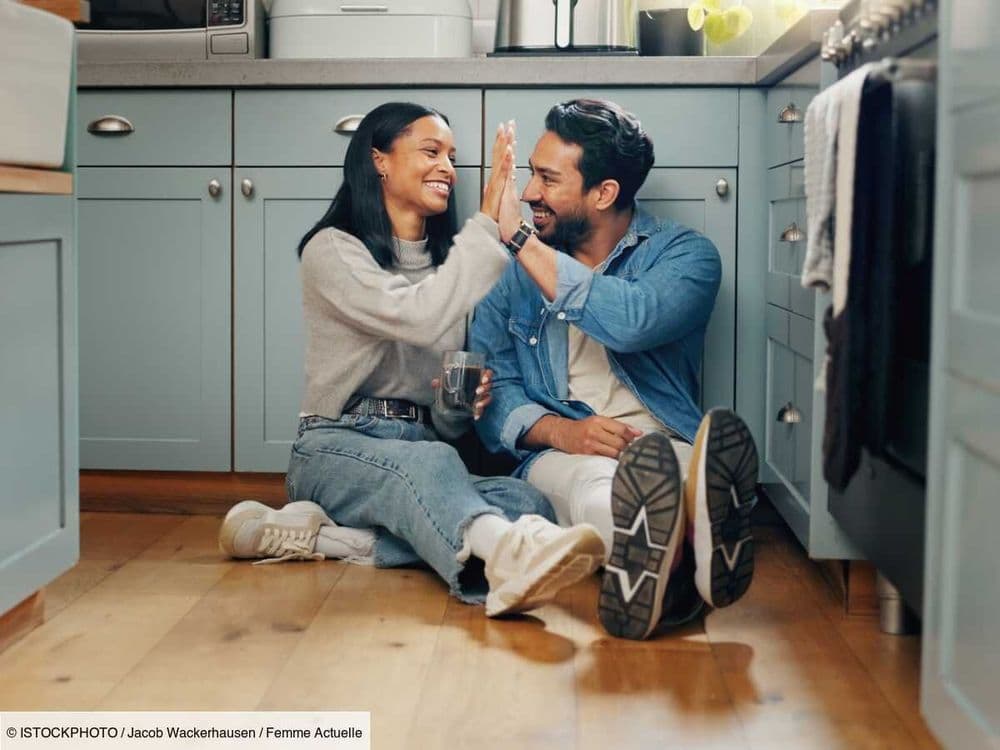 Les couples les plus heureux font ces 5 choses le week-end - c’est un psychologue qui le dit !