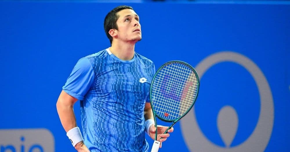 Rotterdam: Tsitsipas trop fort pour Mayot