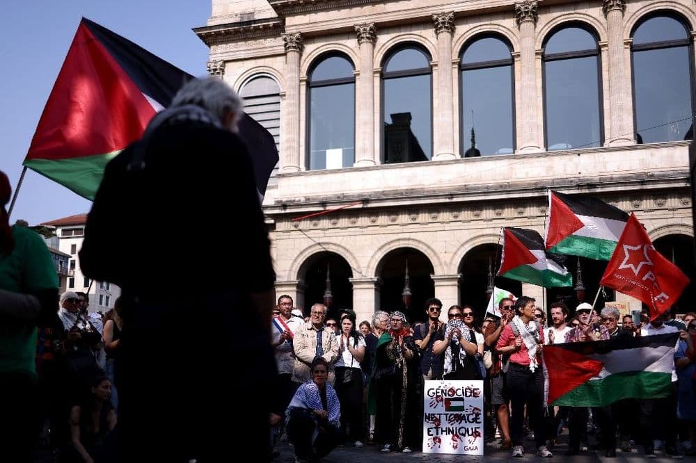 Bateau pour Gaza: la gauche s'inquiète pour les militants, Macron demande le retour des Français