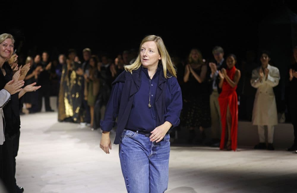 De McQueen à Givenchy : qui est vraiment Sarah Burton ?