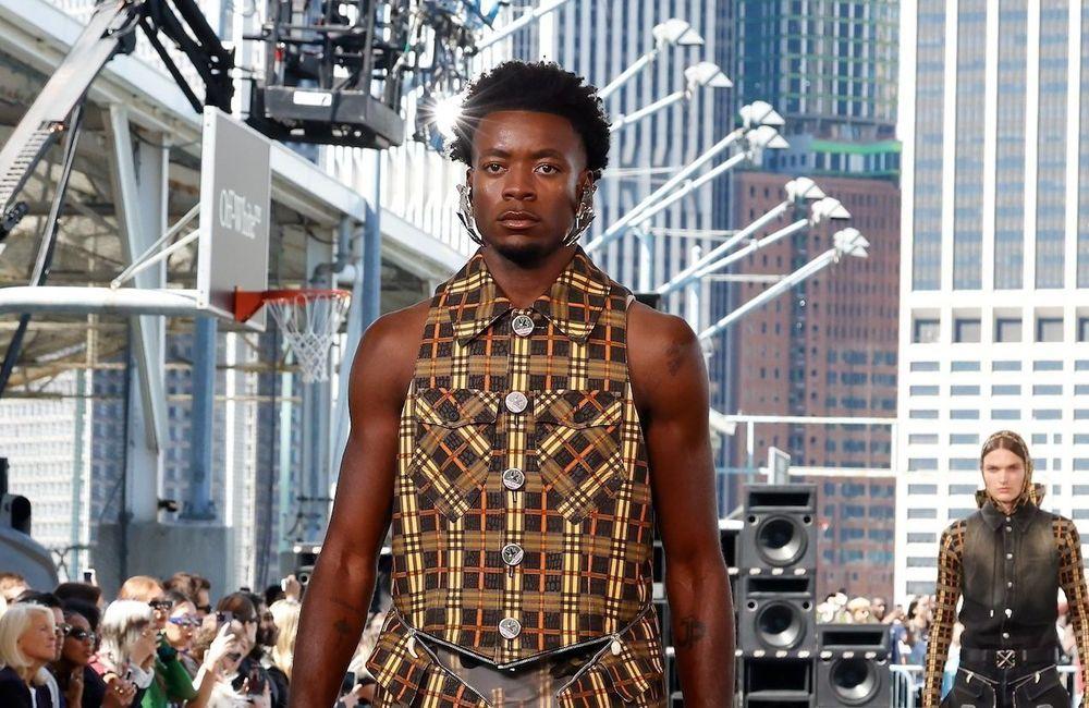 David Banda, fils de Madonna, fait ses débuts remarqués à la Fashion Week de New York