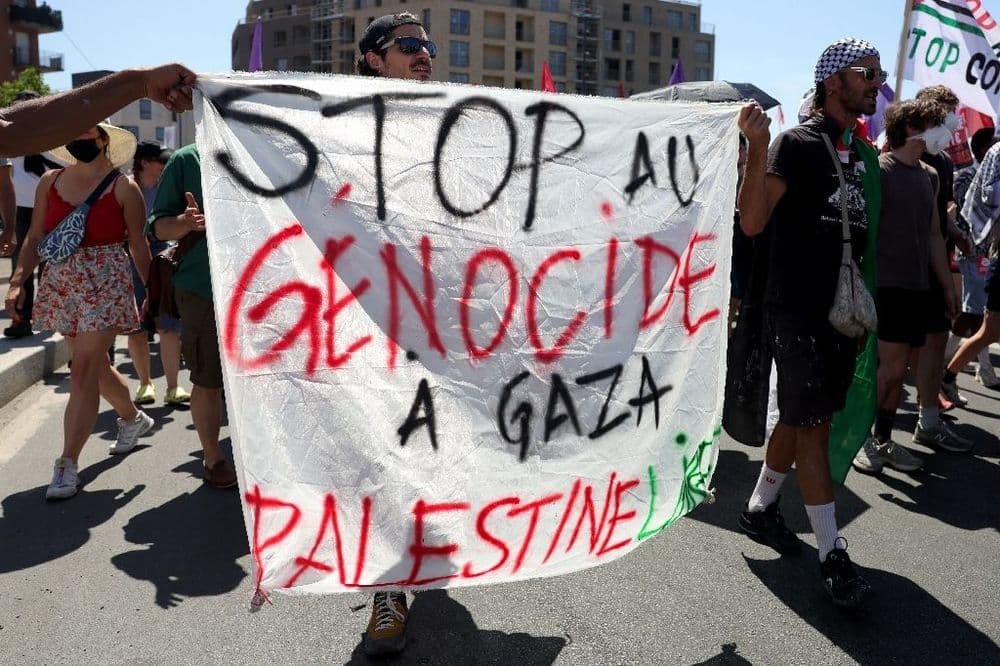 Salon du Bourget: manifestation contre "l'économie de guerre" et "le business de la mort"