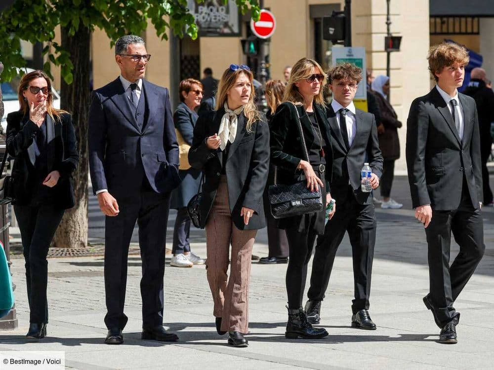 Obsèques de Jean Poniatowski : Sarah Poniatowski soutenue par ses enfants et son ex Marc Lavoine