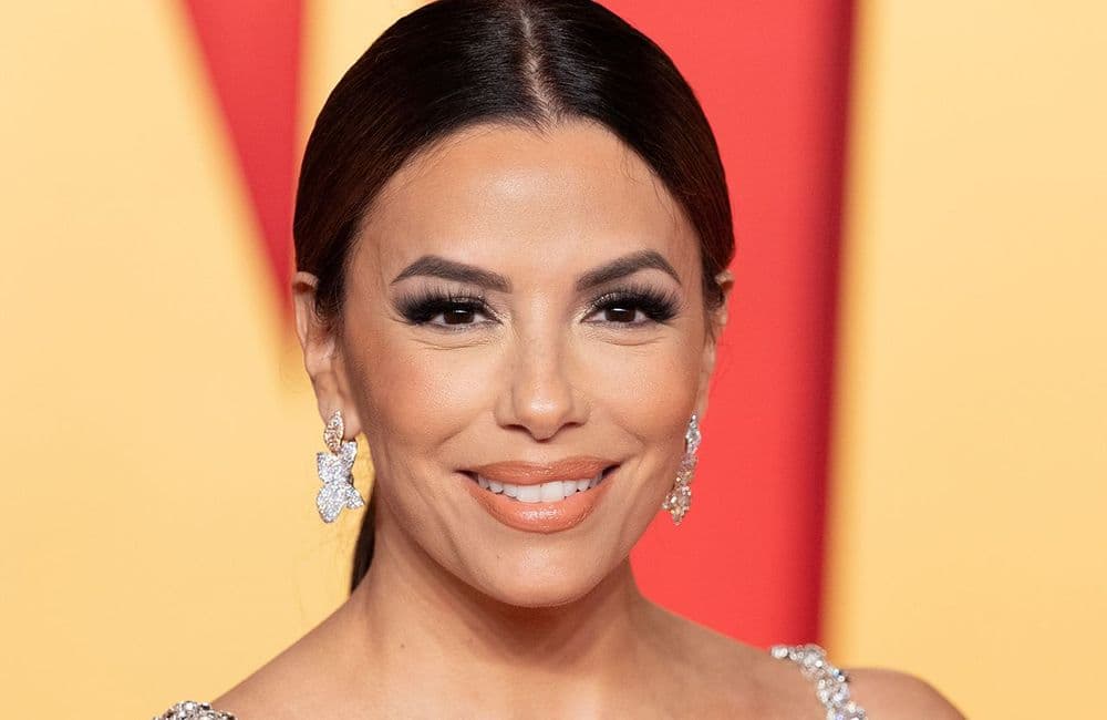 À 48 ans, Eva Longoria dévoile sa routine anti-taches en vidéo