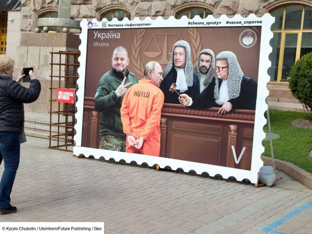 "L’humour est une arme": quand les timbres ukrainiens deviennent des objets de collections satiriques