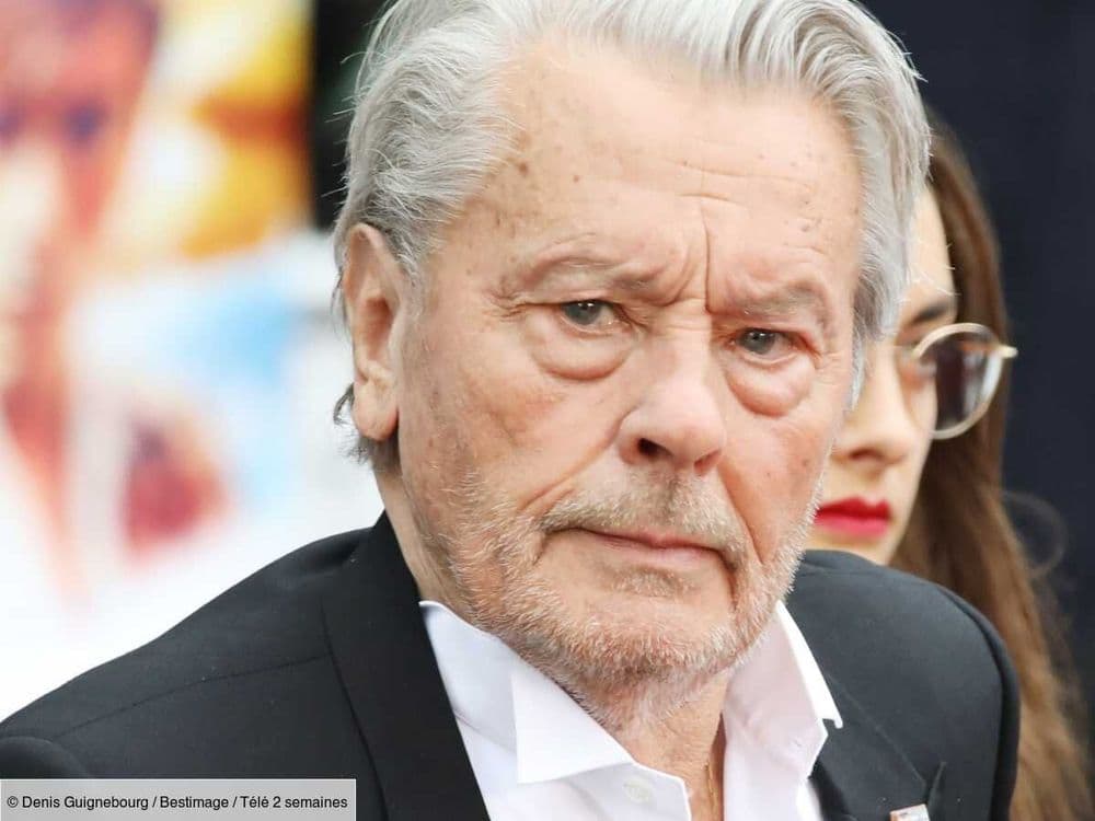 "Un abruti, ne me parlez pas de lui" : quand Alain Delon pestait sur un acteur mondialement connu dans une interview de Léa Salamé