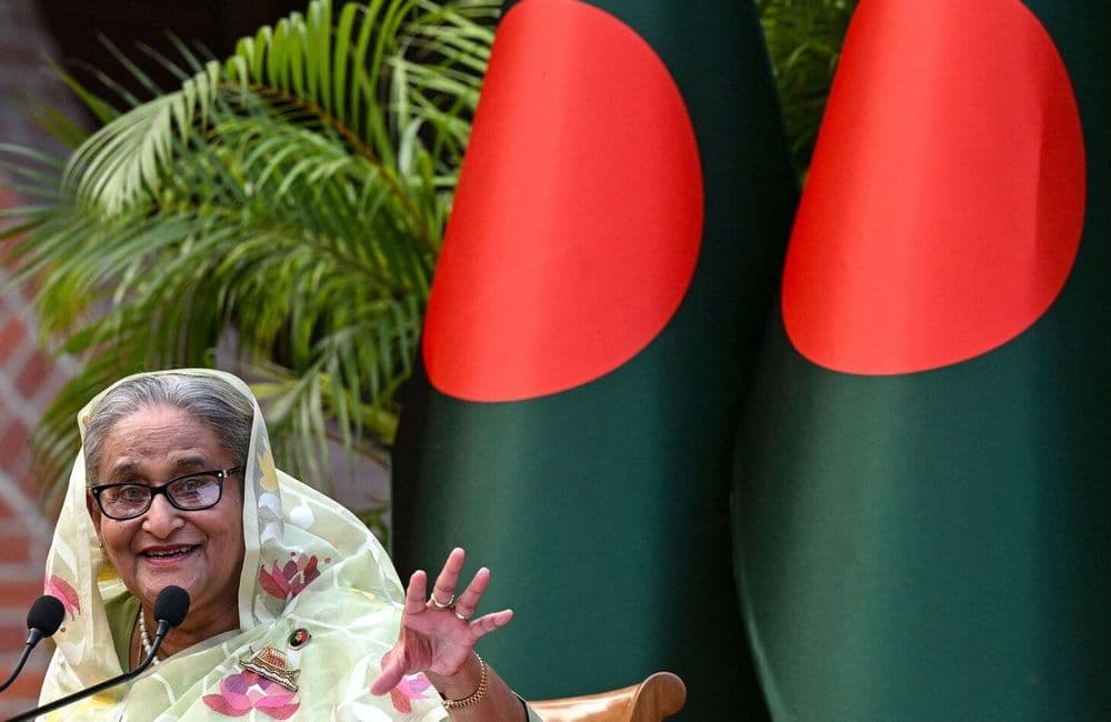 Qui est Sheikh Hasina, la Dame de fer du Bangladesh, qui vient de démissionner après des manifestations massives ?
