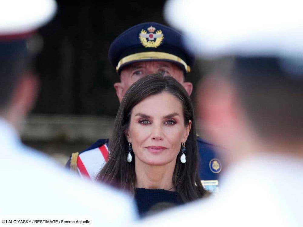 Letizia d'Espagne sublime : on craque pour ses sandales tendance et ultra confortables en soldes à moins de 100 euros
