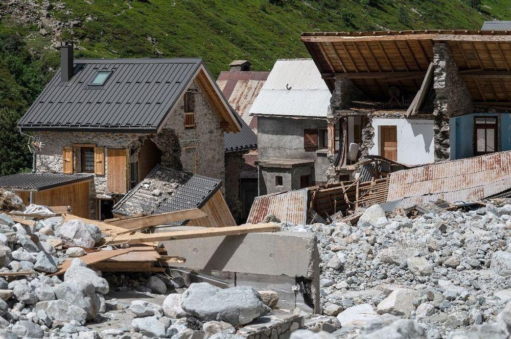 Spectacle de désolation à La Bérarde, hameau alpin dévastée par les crues