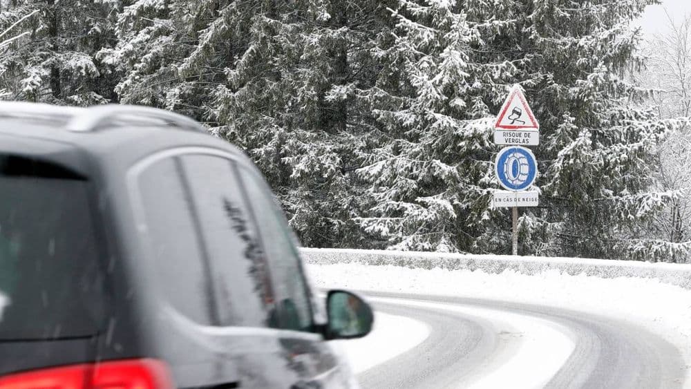 Assurance auto : en cas d'accident en montagne sans chaînes ou pneus hiver,  est-on indemnisé ?
