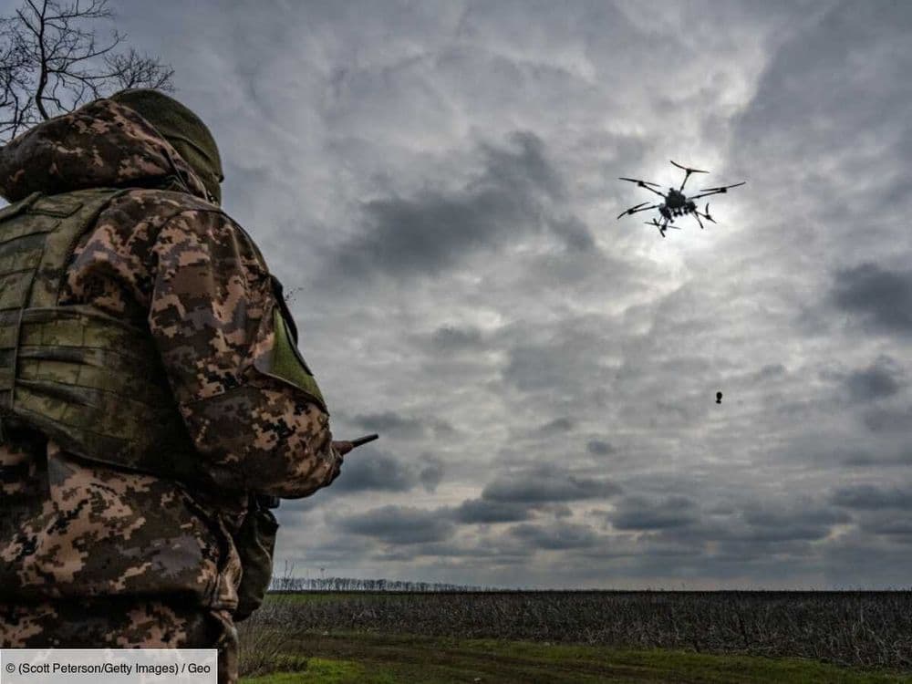 L'Ukraine dévoile un porte-drones, capable d'emmener deux FPV pour frapper des cibles à 300 kilomètres