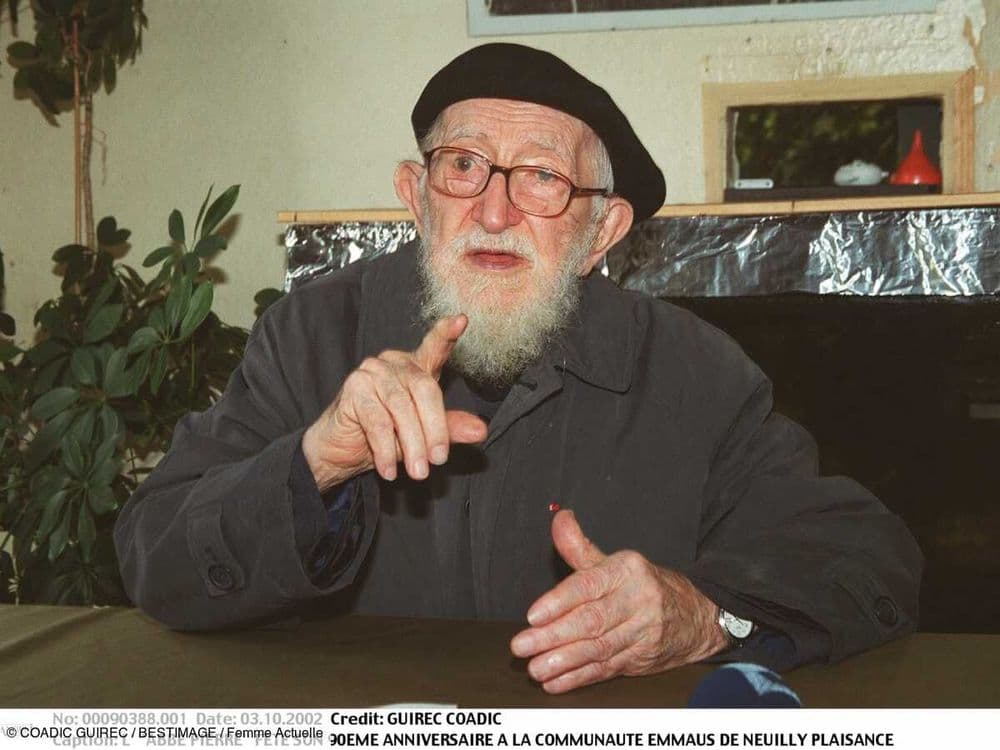 Accusations de viols par l’Abbé Pierre : un nouveau rapport dévoile l’ampleur de ses crimes