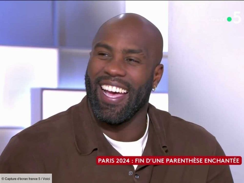 "C'est un honneur" : Teddy Riner revient sur le moment où Emmanuel Macron a reboutonné son col avant de le décorer (ZAPTV)