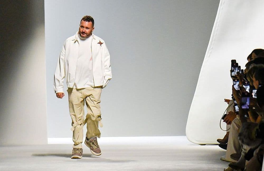 Kim Jones quitte la direction artistique de Fendi, mais reste chez Dior Homme