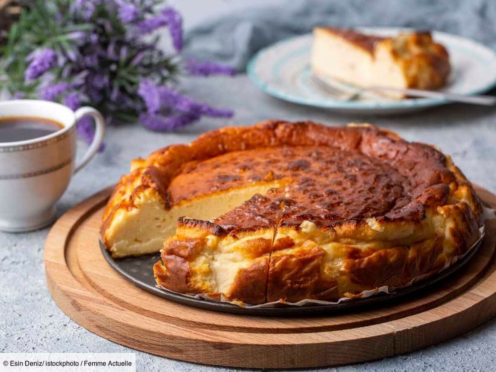 Gâteau léger au fromage blanc et chocolat blanc : la recette pour une texture entre le flan et la mousse
