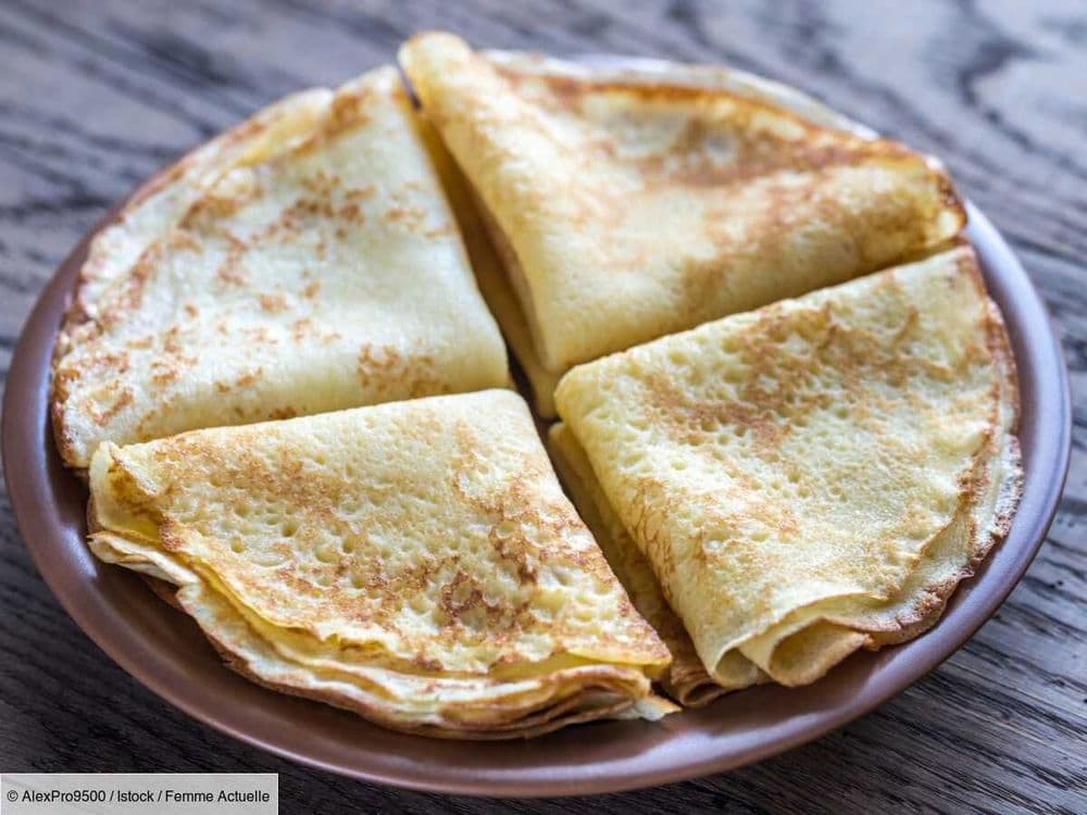 Crêpes moelleuses : l'astuce à connaître pour que les bords des crêpes ne soient pas secs !