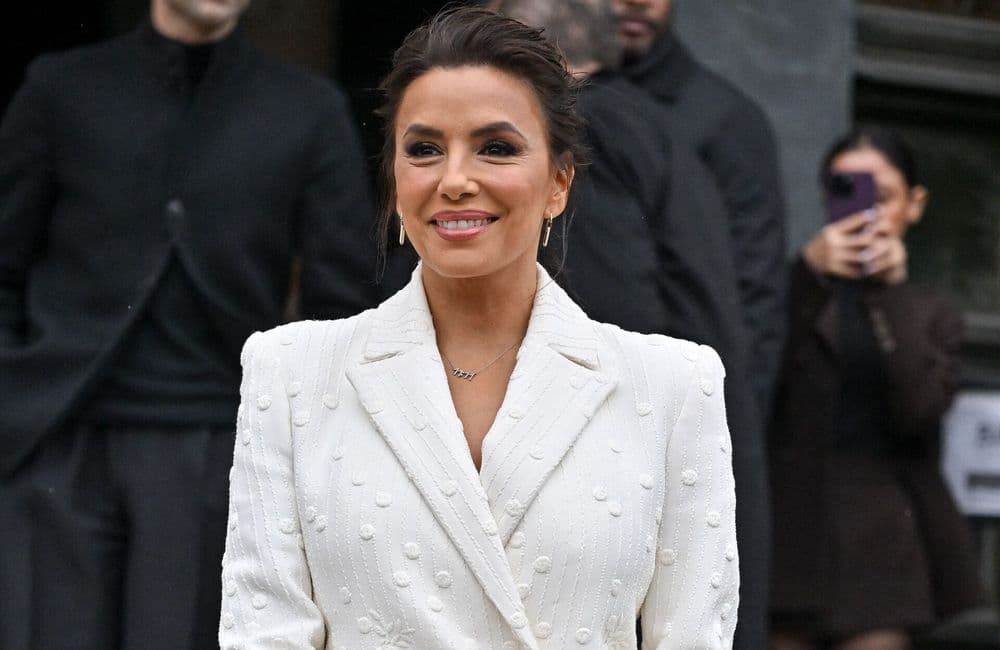 À 49 ans, Eva Longoria prouve que cette coloration est la clé d’un teint éclatant