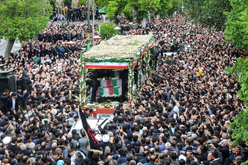 L'Iran rend hommage à son président tué dans un  crash d'hélicoptère