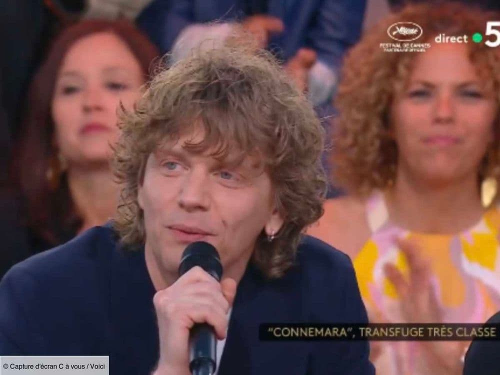 "Je ne suis pas très contente" : Alex Lutz réprimandé par sa maman en direct à la télé pour une raison bien particulière (ZAPTV)