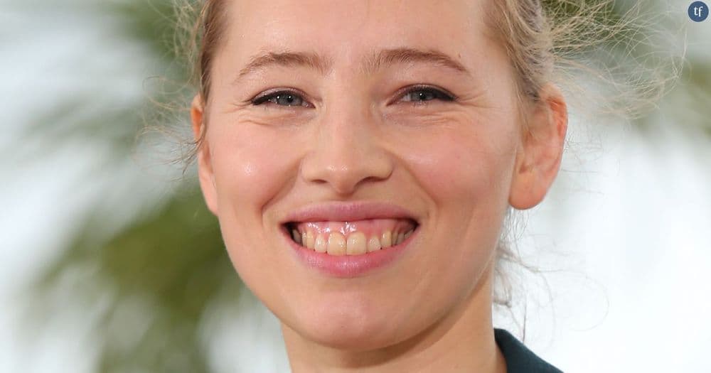 "Je t'envoie tout mon amour" : Isild Le Besco soutient Judith Chemla, victime de violences