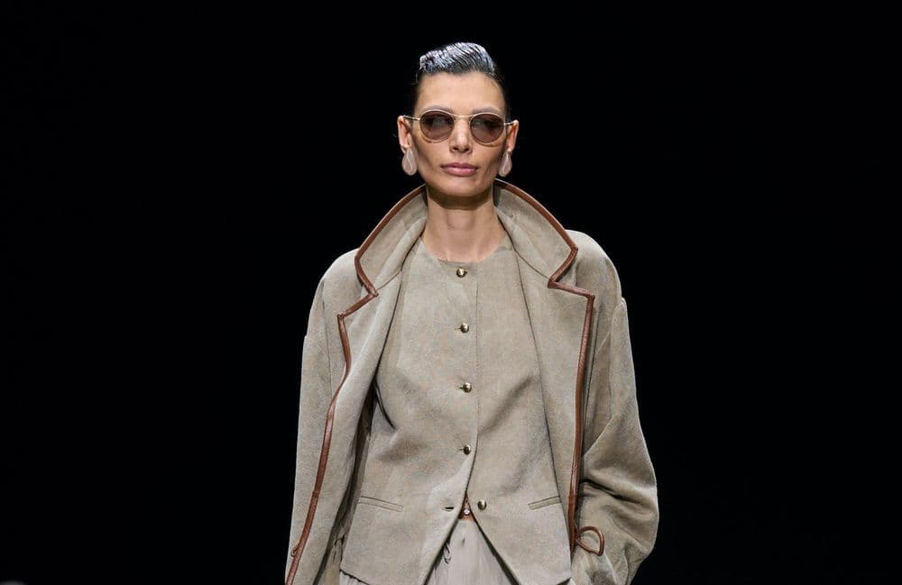Qu’est-ce que le « greige », cette couleur du luxe qui passionne les créateurs de mode ?
