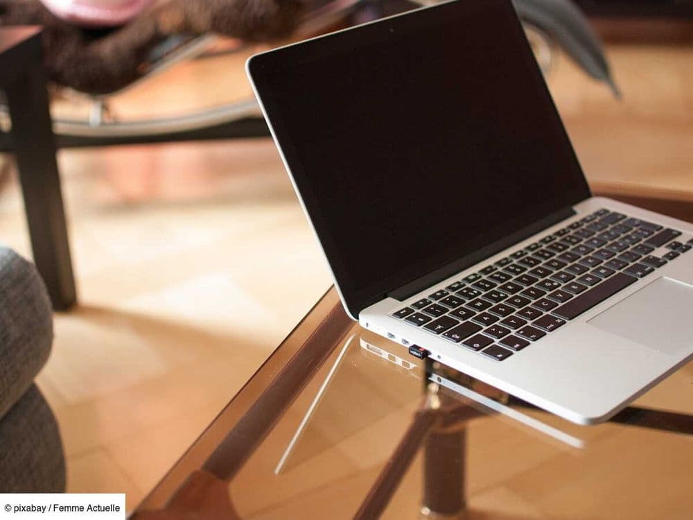 Écran, touches de clavier, chargeur... Comment nettoyer un ordinateur portable ?