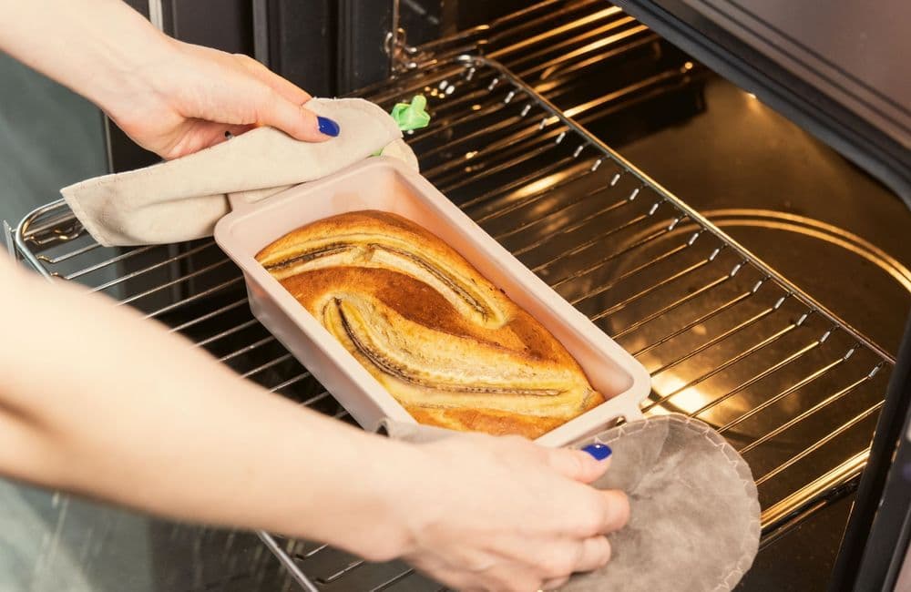 Voici pourquoi il ne faut pas systématiquement cuire vos gâteaux en chaleur tournante