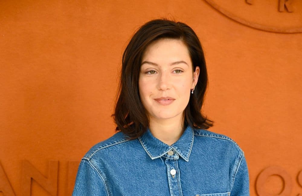 Adèle Exarchopoulos se confie sur sa vie amoureuse et sa gestion de la notoriété