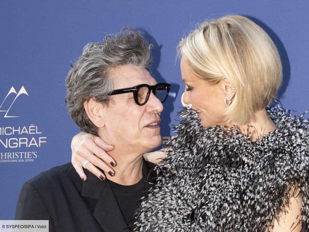 Un baiser fougueux entre Adriana Karembeu et Marc Lavoine, Tsitsipas derrière le bar et un chien star : les moments forts du Mouratoglou Gala