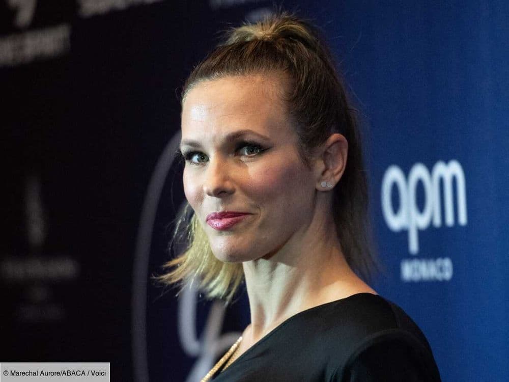Lorie sans tabou sur la chirurgie esthétique, la chanteuse avoue avoir déjà "fait quelque chose"