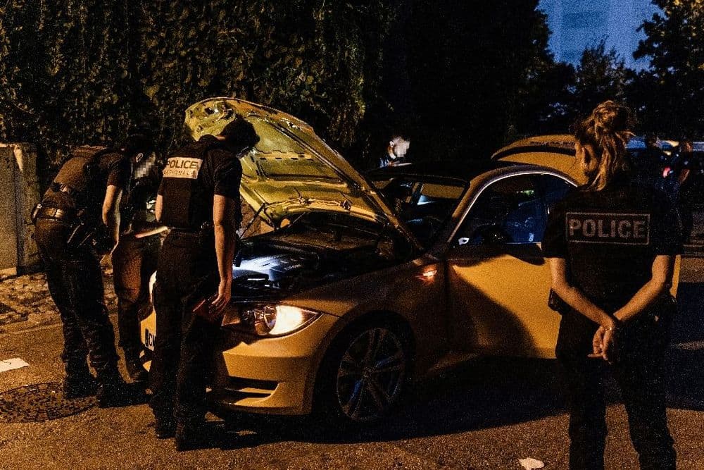 Trafic de drogues: rassemblement en banlieue de Grenoble pour réclamer un commissariat