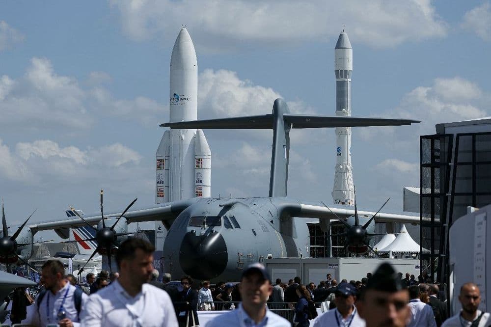 Au Bourget, polémique sur des stands israéliens, Airbus profite de l'effacement de Boeing