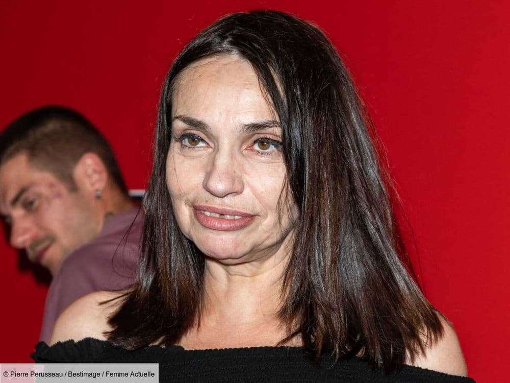 "C’était un vieux dégueulasse" : Béatrice Dalle évoque sans détour les attouchements qu’elle a subis durant son enfance