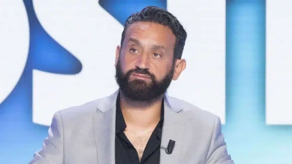 Cyril Hanouna : bientôt privé d’antenne, il provoque l’Arcom et annonce une nouvelle inattendue !