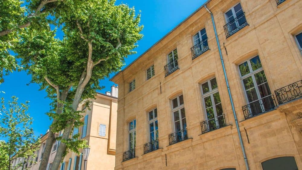 Immobilier à Aix-en-Provence : tout savoir sur les prix à la location et à l'achat en mars