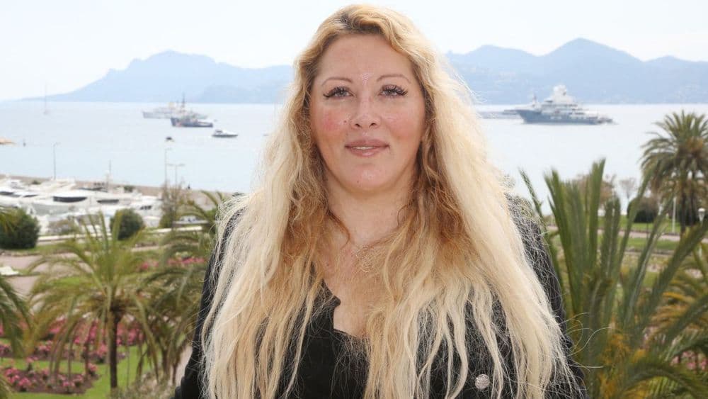 Loana pousse un violent coup de gueule contre Marie Colomb : « Je ne suis pas morte ! »