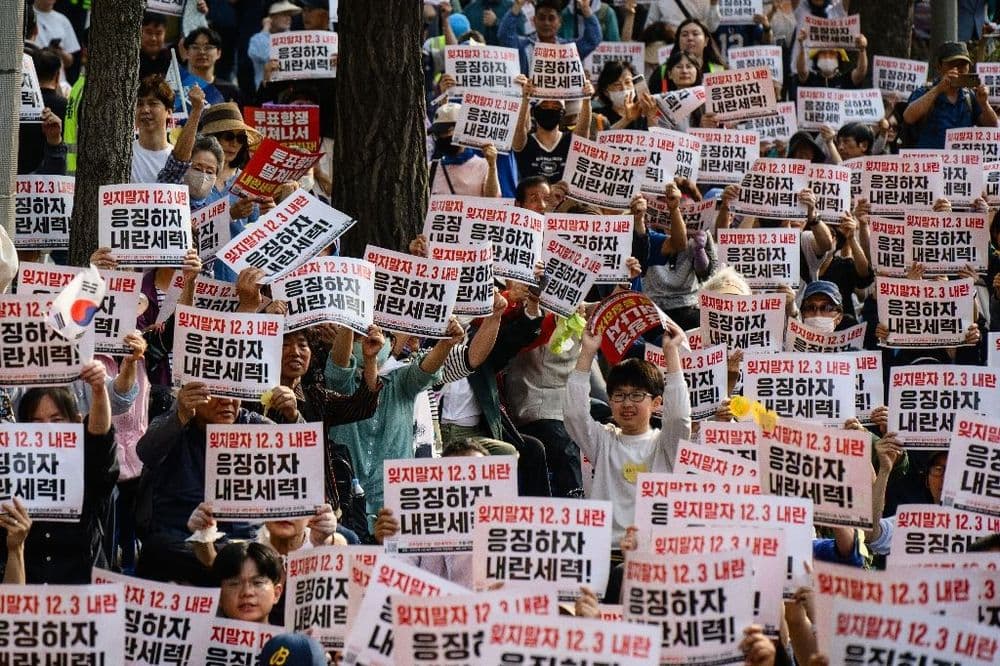 Manifestation des deux camps à J-3 de la présidentielle en Corée du Sud