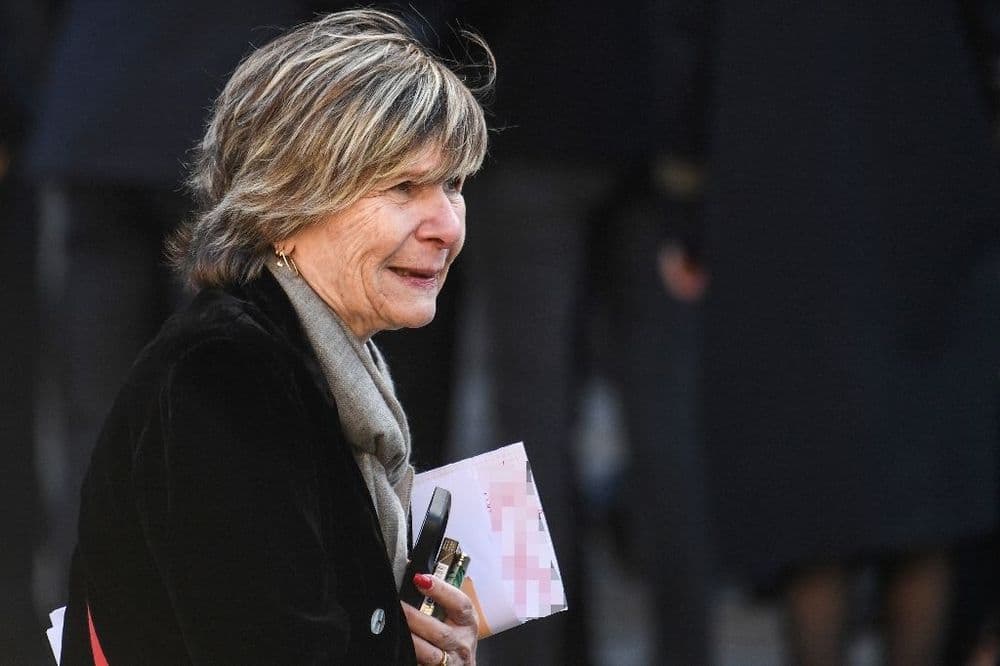 Le procès de la reine des paparazzi de Mimi Marchand s'est ouvert, avec un coup d'éclat de Piotr Pavlenski