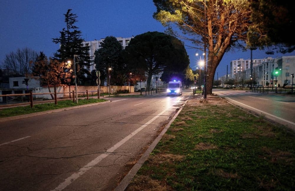 À Avignon, une femme de 37 ans meurt égorgée par son conjoint devant ses enfants