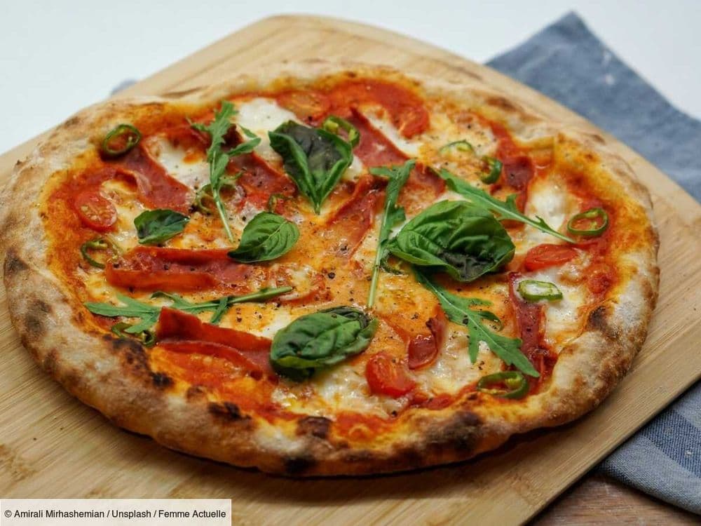 La recette de la pâte à pizza parfaite aérienne et alvéolée que l'on peut préparer la veille