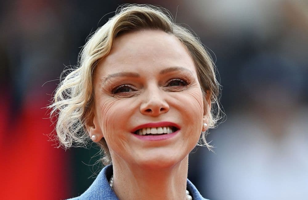 Inspiration capillaire : on craque pour le chignon romantique de Charlène de Monaco