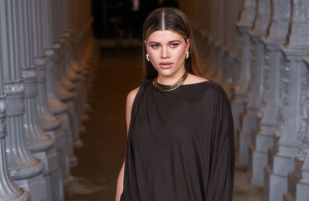 Sofia Richie s’empare de la tendance controversée des ballerines en mesh