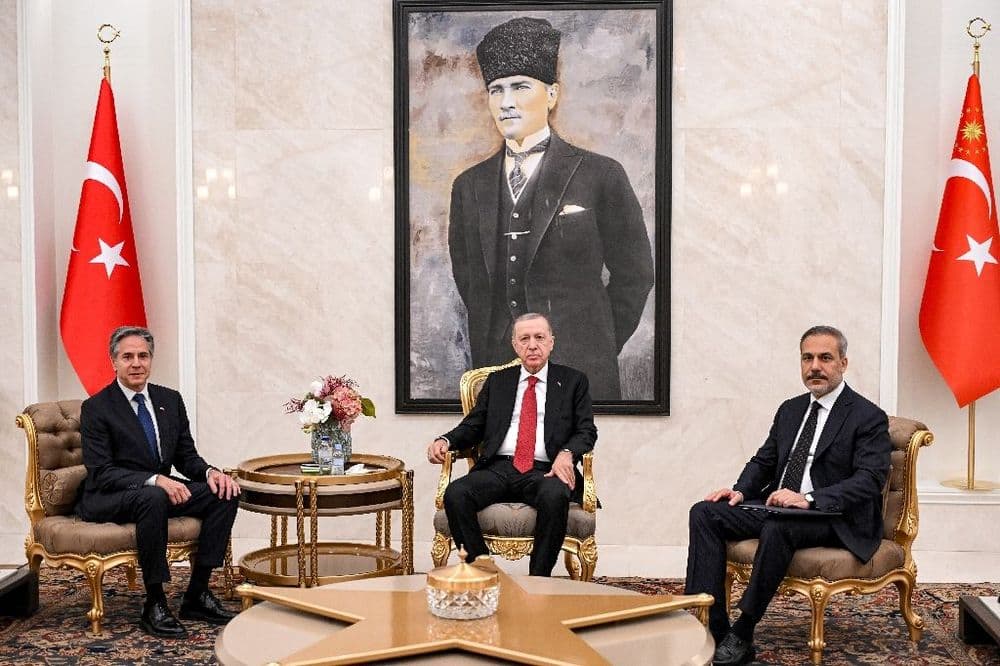 Blinken dit à la Turquie qu'il est impératif de travailler contre l'EI en Syrie